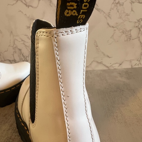 Sz 8 - Good Condition - Dr. Martens White Chelsea Boots - Picture 9 of 14